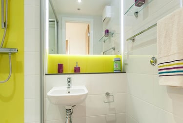 Premium En Suite at Davidson House, 3-5 Penrhyn Road, Surbiton, Kingston, KT12BT - Image 4